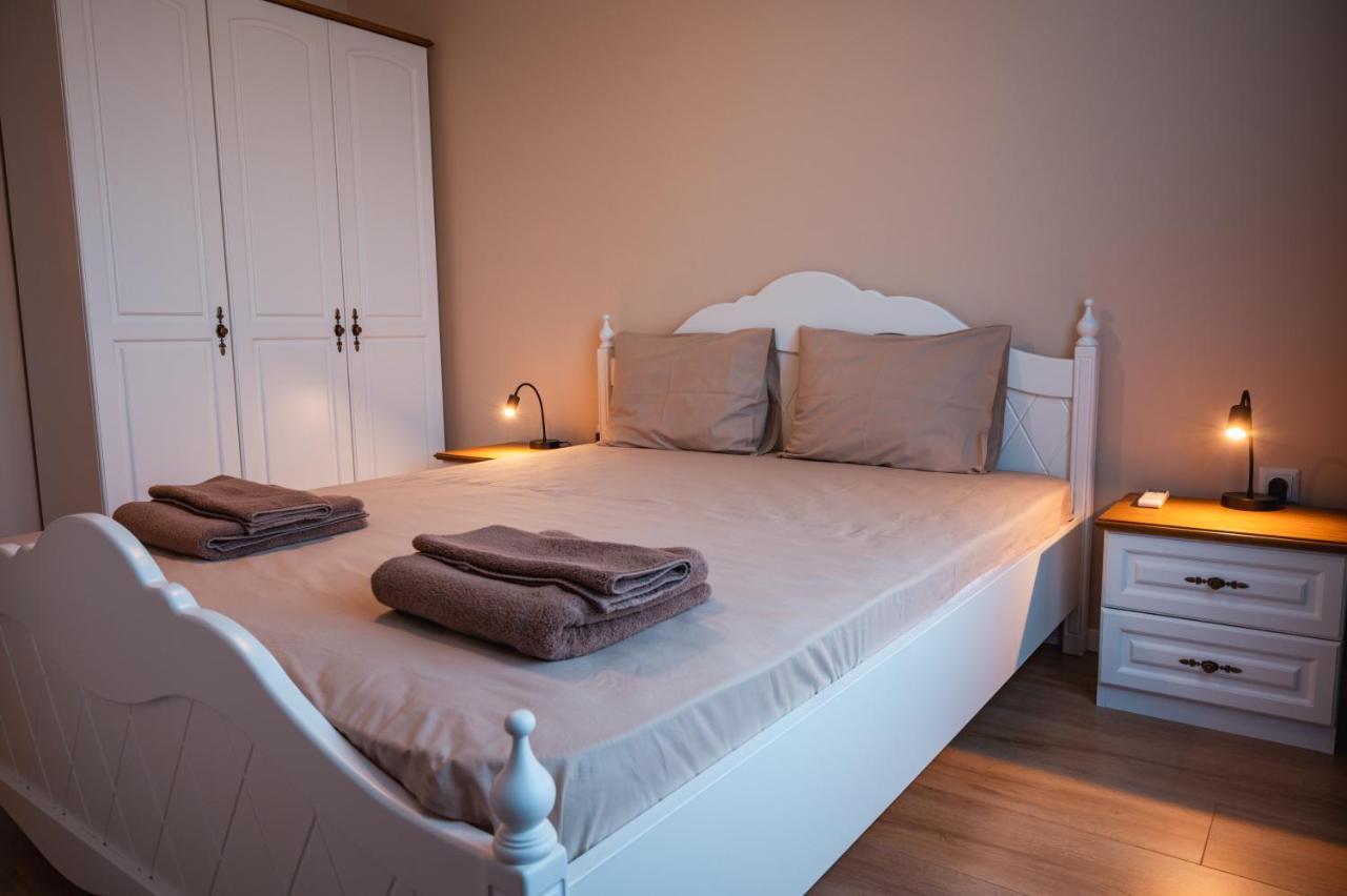 Emerald Suite With Private Parking Varna Eksteriør bilde